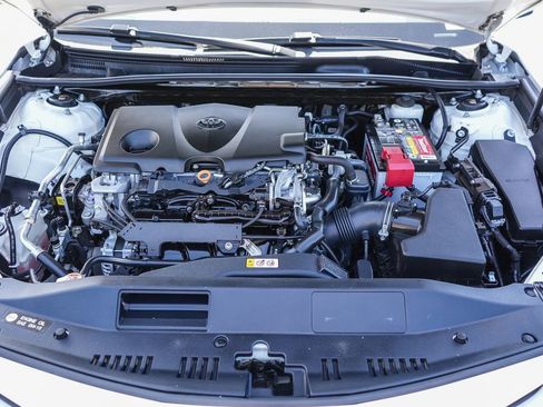 Used 2019 Toyota Camry SE w/ Carpet Mat Package FWD image 31