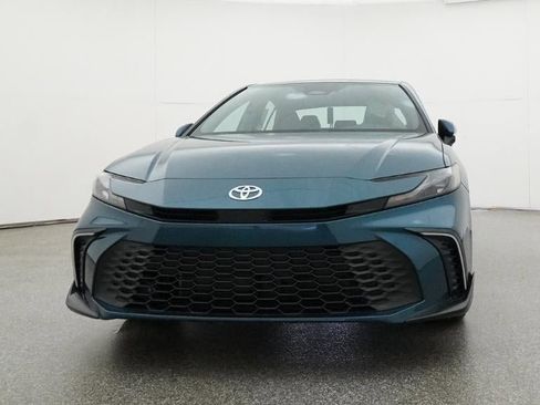 New 2026 Toyota Camry SE image 31