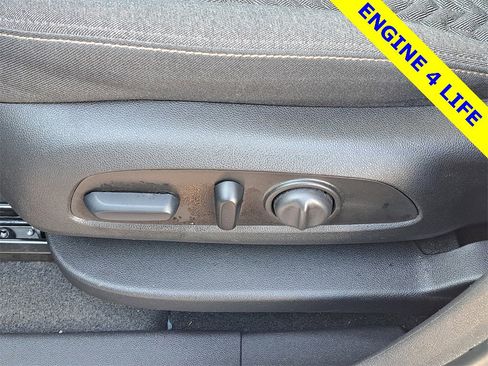 Used 2024 Chevrolet Equinox LT image 6