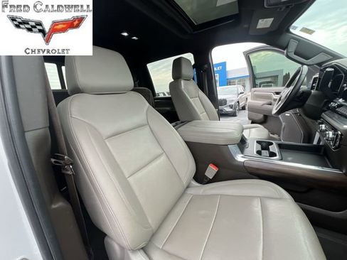 Used 2024 GMC Sierra 2500 SLT w/ SLT Premium Package image 28