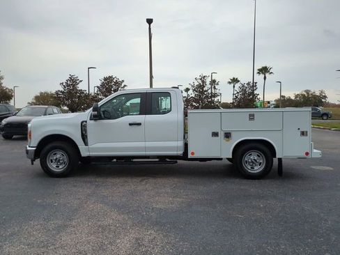 New 2026 Ford F250 XL w/ XL Chrome Package RWD image 8