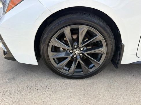 Used 2024 Toyota Corolla SE FWD image 12