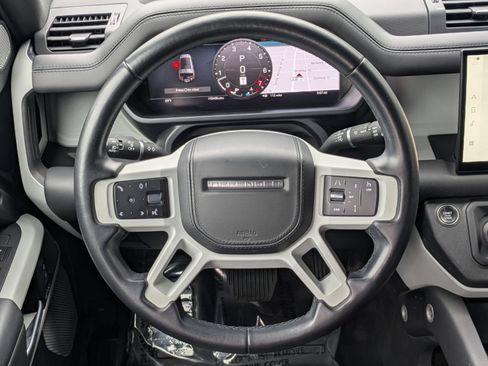Used 2023 Land Rover Defender 130 X-Dynamic SE AWD/4WD image 17