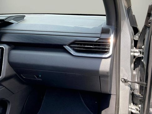 Used 2025 GMC Acadia Elevation w/ Elevation Premium Package FWD image 20