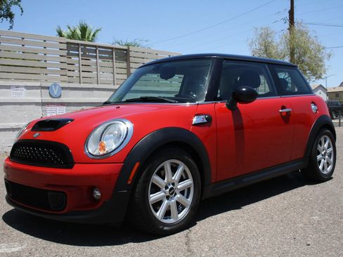 Used 2013 MINI Cooper S FWD image 8