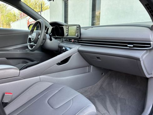 Used 2023 Hyundai Elantra SEL image 15