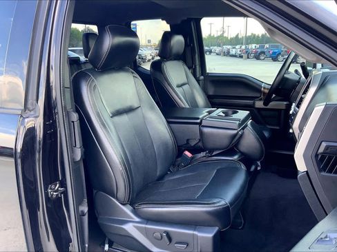 Used 2020 Ford F150 Lariat image 9