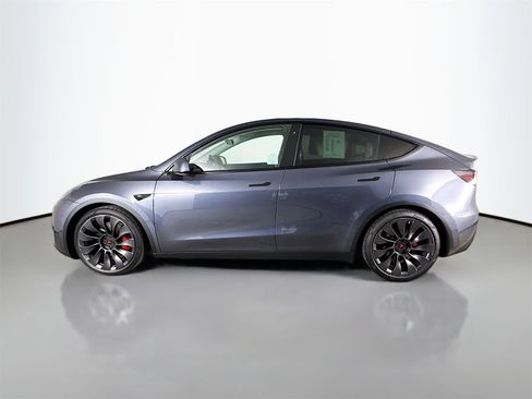Used 2022 Tesla Model Y Performance image 4