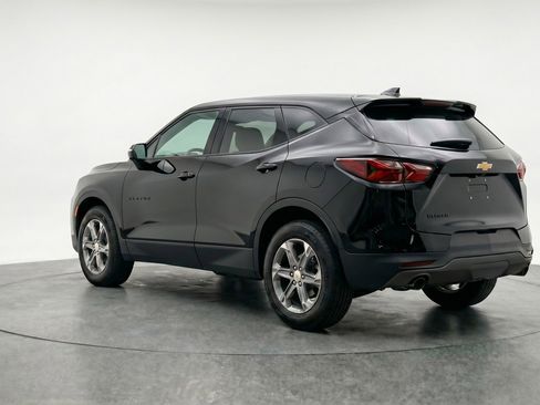 Used 2025 Chevrolet Blazer LT FWD image 6