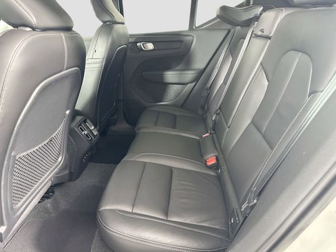 Certified 2023 Volvo XC40 B5 Plus w/ Climate Package image 26