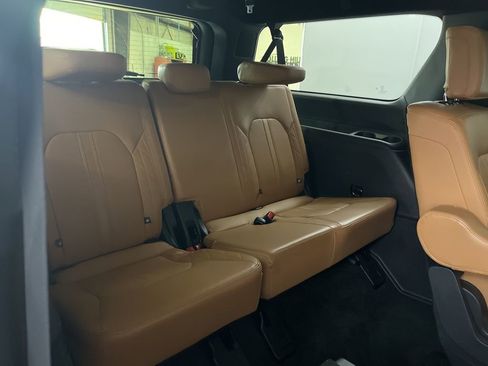 Used 2023 Ford Expedition Max Platinum image 21