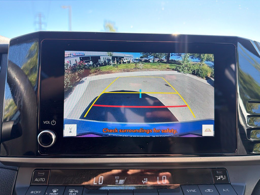 Used 2025 Toyota Camry LE FWD image 33