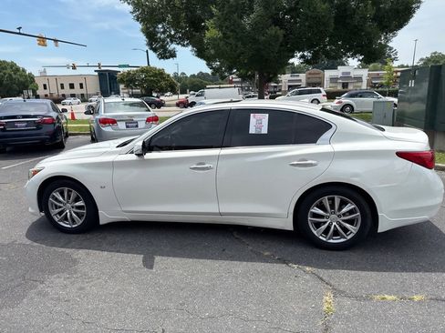 Used 2015 INFINITI Q50 Premium w/ Deluxe Touring Package AWD/4WD image 5