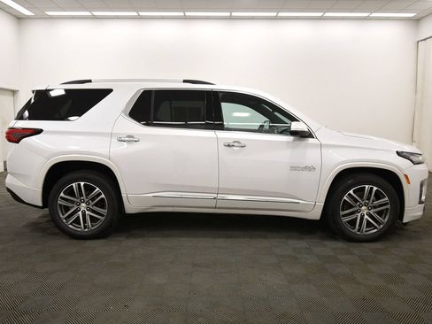 Used 2023 Chevrolet Traverse High Country AWD/4WD image 9