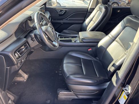 Used 2020 Lincoln Aviator AWD image 9