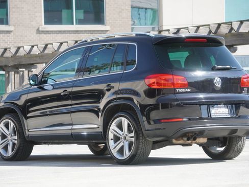 Used 2016 Volkswagen Tiguan R-Line AWD/4WD image 9