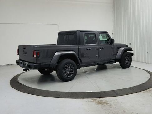 New 2026 Jeep Gladiator Sport AWD/4WD image 7