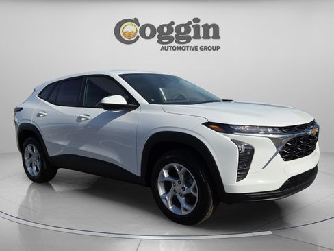 New 2026 Chevrolet Trax LS w/ LS Convenience Package image 8