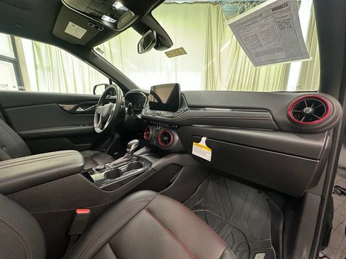 Certified 2024 Chevrolet Blazer RS w/ Enhanced Convenience Package image 17