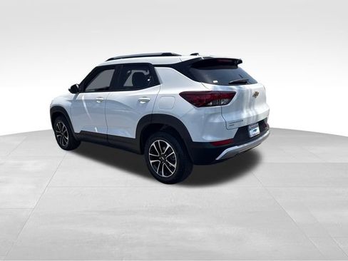 Certified 2025 Chevrolet TrailBlazer LT AWD/4WD image 3
