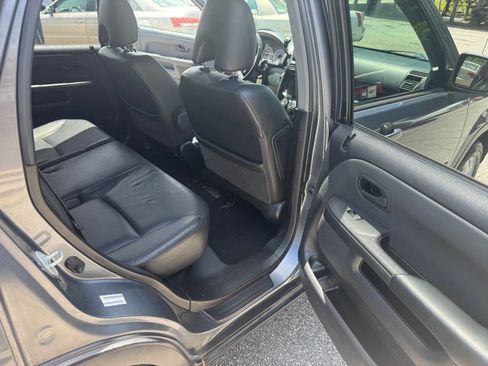 Used 2005 Honda CR-V SE image 14