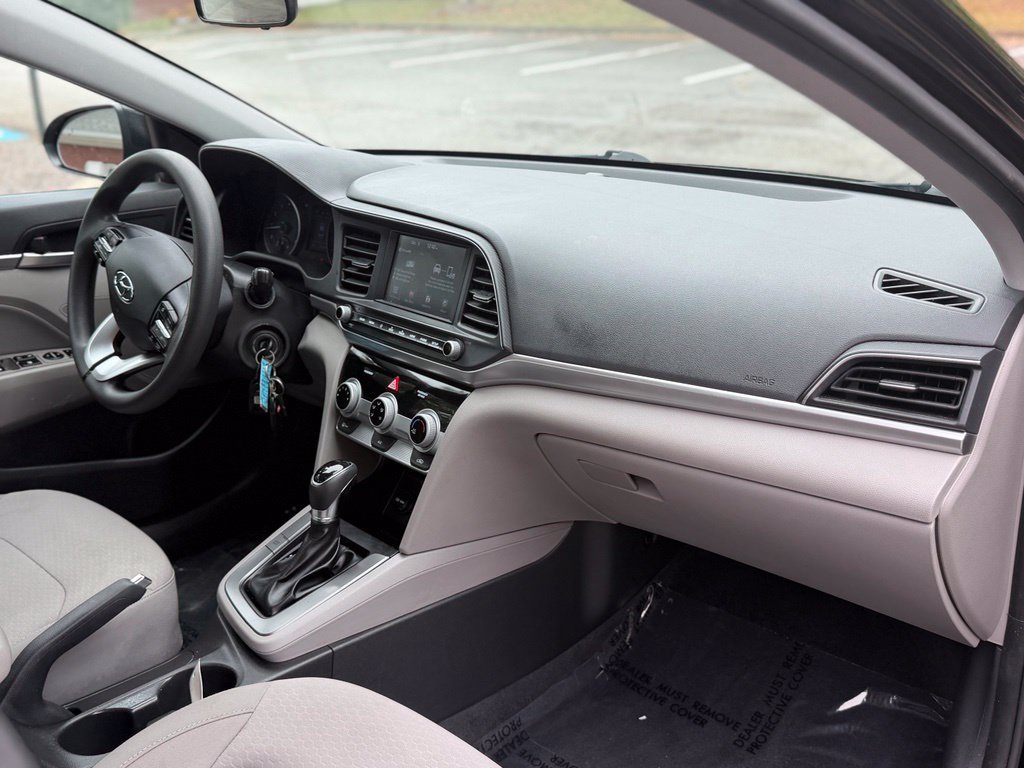 Used 2019 Hyundai Elantra SEL FWD image 16