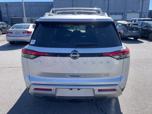 Certified 2025 Nissan Pathfinder Platinum w/ Cargo Package image 4