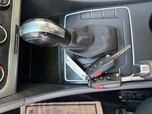 Used 2013 Volkswagen Passat 2.5 S image 16