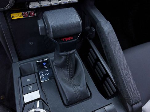 Used 2024 Toyota Tacoma TRD Off-Road w/ TRD Off Road Upgrade Package image 30