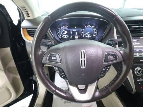 Used 2019 Lincoln MKC Select w/ Select Plus Package AWD/4WD image 19