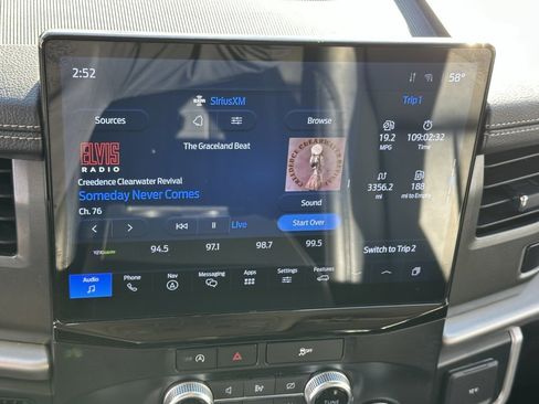 Used 2024 Ford Expedition XLT image 25