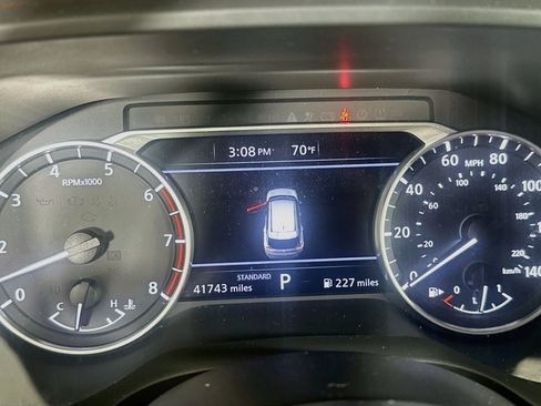 Used 2023 Nissan Rogue SV FWD image 19