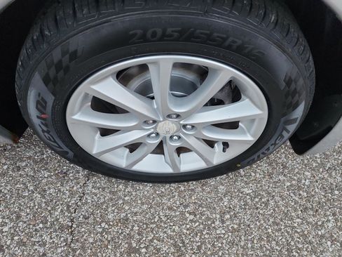 Used 2012 Subaru Impreza 2.0i Premium w/ All-Weather Pkg AWD/4WD image 18