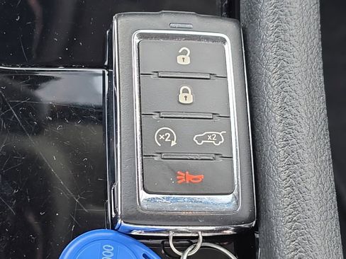 Used 2022 Jeep Grand Cherokee L Limited image 6