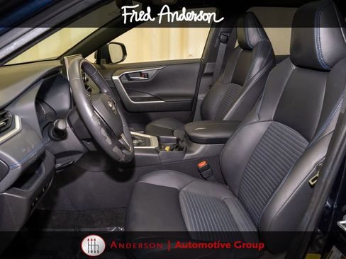 Used 2020 Toyota RAV4 XSE w/ XSE Grade Weather Package AWD/4WD image 12