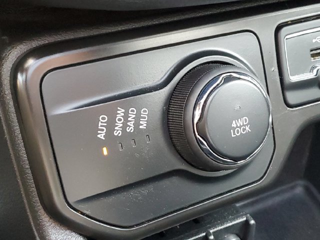 Used 2022 Jeep Renegade Altitude w/ Sun/Sound Group AWD/4WD image 21
