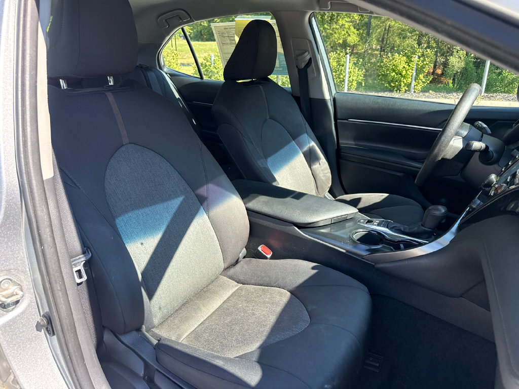 Used 2020 Toyota Camry LE w/ Fleet Convenience Package FWD image 34