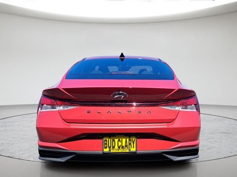 Used 2021 Hyundai Elantra SEL FWD image 4