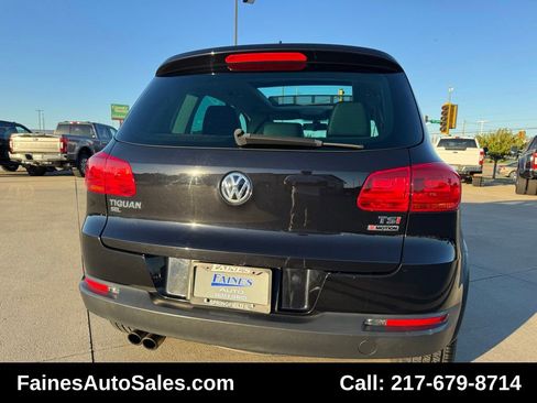 Used 2017 Volkswagen Tiguan SEL image 18