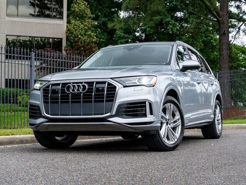 Used 2022 Audi Q7 3.0T Premium Plus AWD/4WD image 2