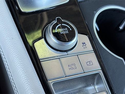 Used 2023 Genesis G70 2.0T image 30