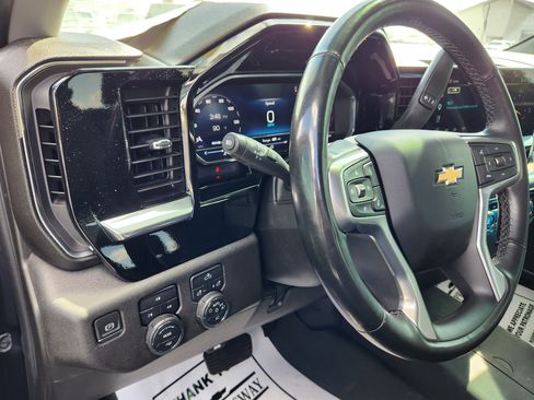 Used 2024 Chevrolet Silverado 2500 LT AWD/4WD image 25