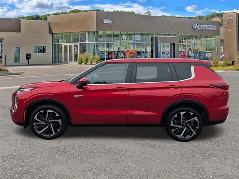 Used 2023 Mitsubishi Outlander SE image 6