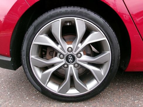 Used 2019 Hyundai Elantra GT N Line w/ Tech Package 03 FWD image 15