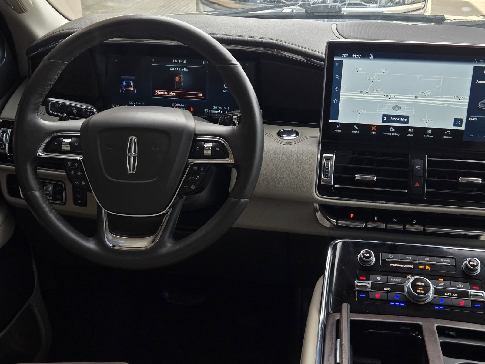 Used 2023 Lincoln Navigator 2WD image 30