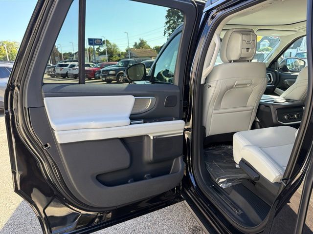 New 2027 Ford Expedition Max Platinum AWD/4WD image 11