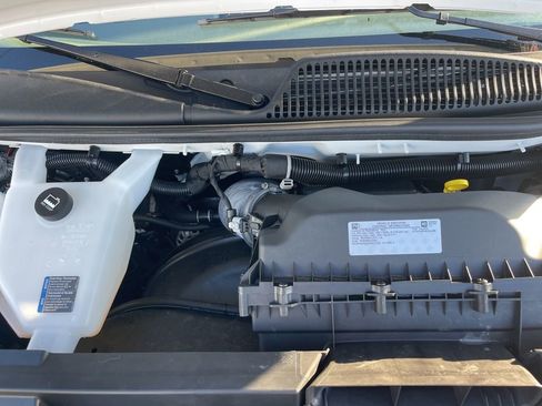 Used 2023 GMC Savana 2500 Extended w/ Driver Convenience Package image 30