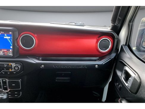 Used 2018 Jeep Wrangler Unlimited Rubicon AWD/4WD image 46