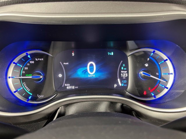 Used 2023 Chrysler Pacifica Touring-L FWD image 13