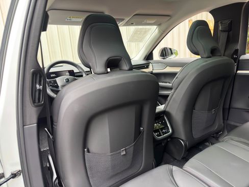 Used 2025 Volvo EX90 Ultra AWD/4WD image 32